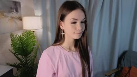 Snapshot of alyshaplescia chatting on 04.26.26 Mona online show from 04.26.26