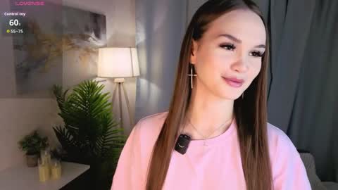Snapshot of alyshaplescia chatting on 05.26.26 Mona online show from 05.26.26