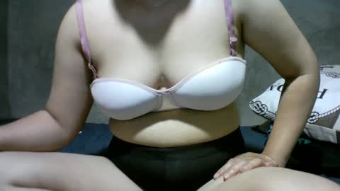 alyssa_hope online show from 02.04.25