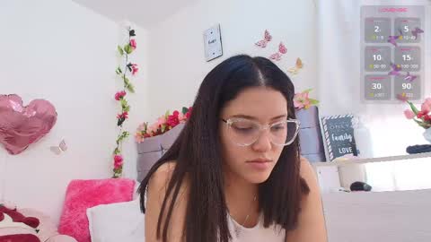 Snapshot of amabella_w chatting on 04.19.26 Isabella online show from 04.19.26