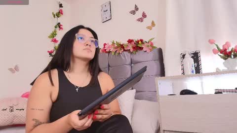 Snapshot of amabella_w chatting on 04.20.26 Isabella online show from 04.20.26