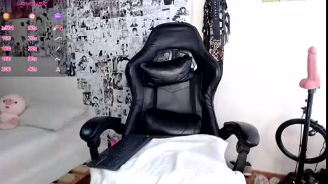 Amad Passer x guests   Independent model online show from 04.16.26