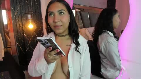 Snapshot of amaia_a chatting on 05.16.26 amaia_a online show from 05.16.26