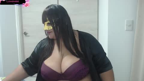 Snapshot of amaia_char chatting on 09.22.25 amaia_char online show from 09.22.25