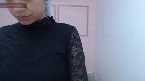Snapshot of amaia_t chatting on 04.15.26 Amaia online show from 04.15.26