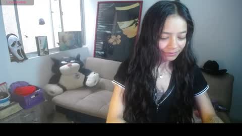 Snapshot of amaia_t chatting on 05.05.26 Amaia online show from 05.05.26