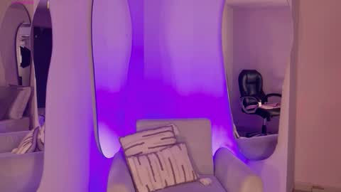 Amaia Haywood online show from 11.08.25