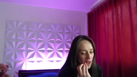 Amalett online show from 10.19.25