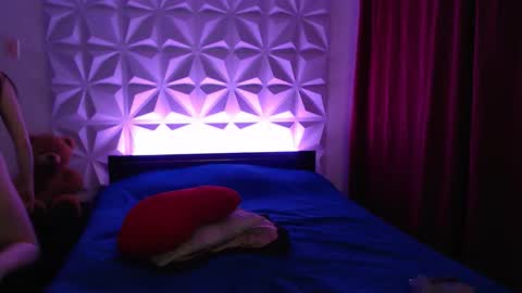 Amalett online show from 10.21.25