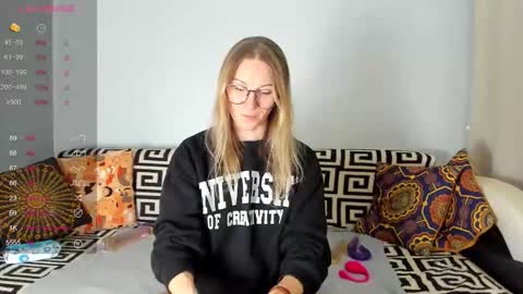 Amalia online show from 11.23.25