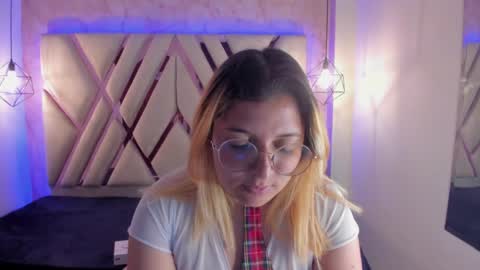 Snapshot of amalia_rosse_ chatting on 01.10.25 Amalia Im Back See you soon this January 7 at 10 pm Colombia time online show from 01.10.25