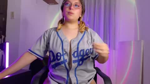 Snapshot of amalia_rosse_ chatting on 09.26.25 Amalia Im Back See you soon this January 7 at 10 pm Colombia time online show from 09.26.25