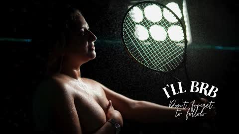 Amalia Im Back See you soon this January 7 at 10 pm Colombia time online show from 11.04.25