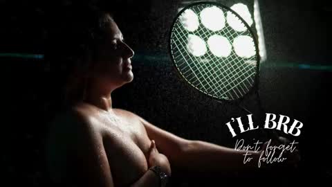 Amalia Im Back See you soon this January 7 at 10 pm Colombia time online show from 12.21.25