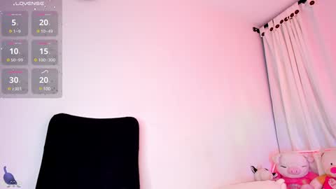 Amalia    real MIA  online show from 01.19.25