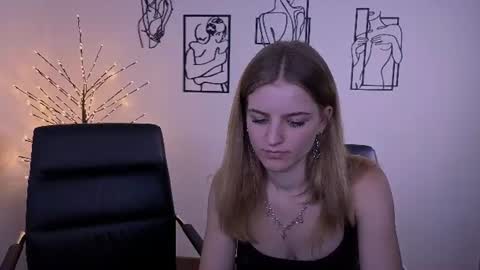Snapshot of amalialowell chatting on 07.10.26 Amalia online show from 07.10.26