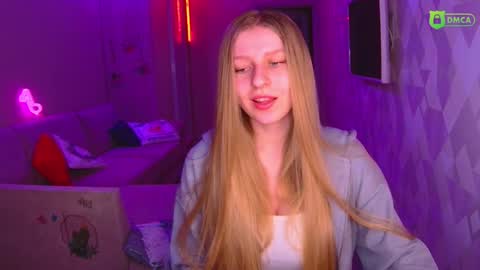 Snapshot of amaliaqueen999 chatting on 01.05.25 Amalia online show from 01.05.25