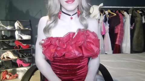 Snapshot of amaliecd chatting on 01.19.25 Amalie online show from 01.19.25