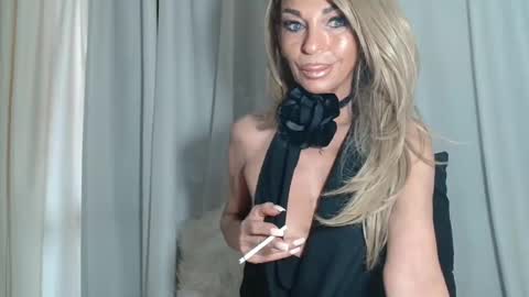 Snapshot of amanda0803 chatting on 02.14.25 Angel or Demon online show from 02.14.25