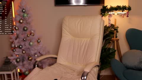 Snapshot of amanda__fox chatting on 12.02.24 Amanda fox online show from 12.02.24