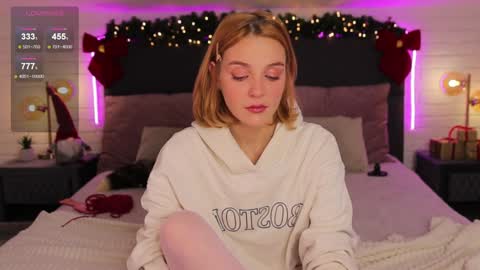 Snapshot of amanda__fox chatting on 12.06.24 Amanda fox online show from 12.06.24