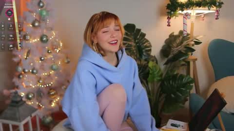 Snapshot of amanda__fox chatting on 12.15.24 Amanda fox online show from 12.15.24