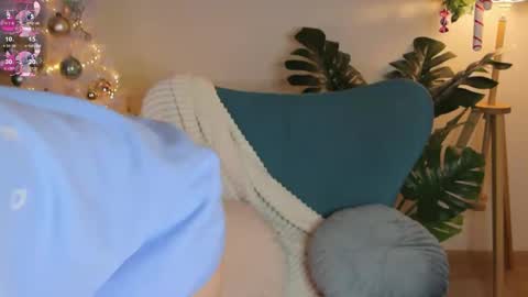 Snapshot of amanda__fox chatting on 12.26.24 Amanda fox online show from 12.26.24