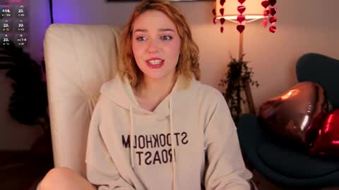 Snapshot of amanda__fox chatting on 02.19.25 Amanda fox online show from 02.19.25