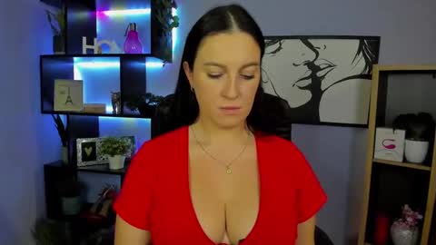 Snapshot of amanda_burn chatting on 01.14.25 Amanda online show from 01.14.25