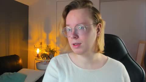 Hi im Amanda online show from 10.18.25