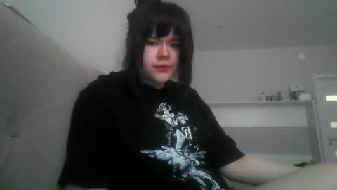 Snapshot of amanda_mia chatting on 04.13.26 amanda_mia online show from 04.13.26