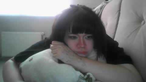 Snapshot of amanda_mia chatting on 04.17.26 amanda_mia online show from 04.17.26
