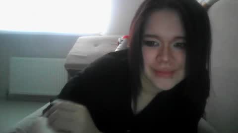 Snapshot of amanda_mia chatting on 04.23.26 amanda_mia online show from 04.23.26