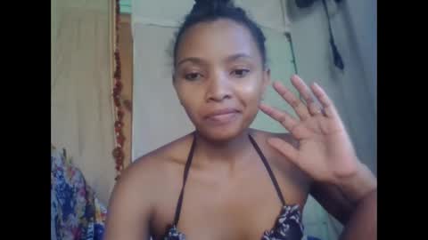 Snapshot of amandaaa25 chatting on 10.17.25 amandaaa25 online show from 10.17.25