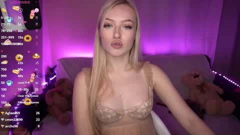 Snapshot of amandaafire chatting on 12.28.24 Amanda online show from 12.28.24