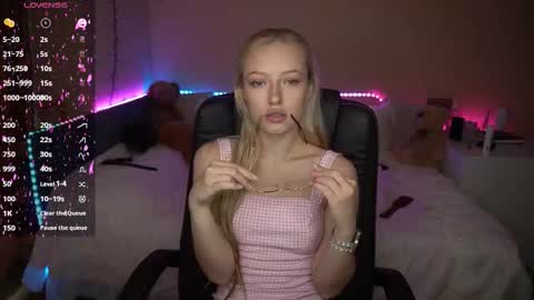 Snapshot of amandaafire chatting on 10.13.25 Amanda online show from 10.13.25