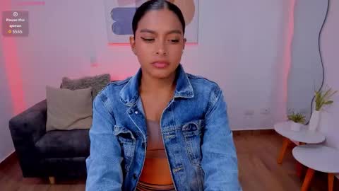 Snapshot of amandaconnerx chatting on 10.08.25 Amanda online show from 10.08.25
