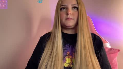 Snapshot of amandhaaa chatting on 12.17.24 Amandha online show from 12.17.24