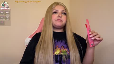 Snapshot of amandhaaa chatting on 12.22.24 Amandha online show from 12.22.24