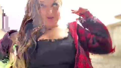 Snapshot of amandhaaa chatting on 10.16.25 Amandha online show from 10.16.25