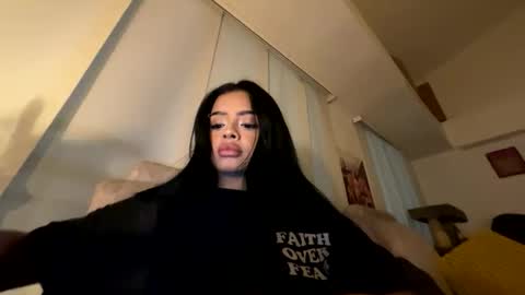 Snapshot of amapola_666 chatting on 04.27.26 Ama online show from 04.27.26