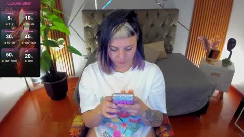 Snapshot of amapolaaa chatting on 12.31.24 Amapola online show from 12.31.24