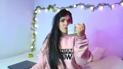 Snapshot of amara_vega chatting on 04.19.26 Amara Vega online show from 04.19.26