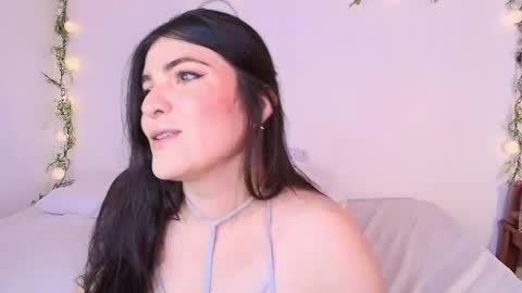 Snapshot of amara_vega chatting on 04.27.26 Amara Vega online show from 04.27.26