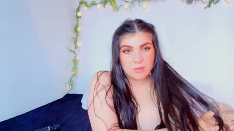 Snapshot of amara_vega chatting on 05.13.26 Amara Vega online show from 05.13.26