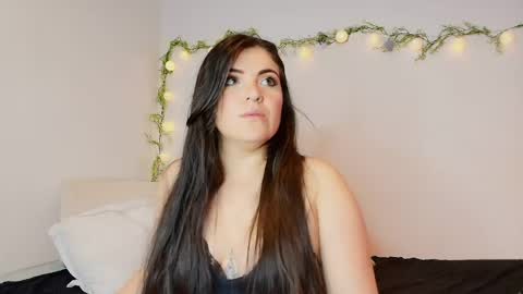 Snapshot of amara_vega chatting on 05.30.26 Amara Vega online show from 05.30.26