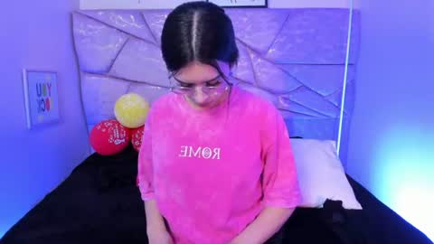 Snapshot of amara_velle chatting on 06.30.26 amara velle online show from 06.30.26
