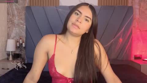 amarahanks_ online show from 10.26.25