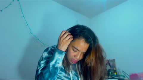 Amara Julia online show from 12.05.24