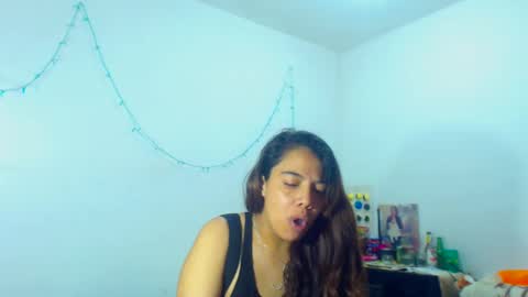 Amara Julia online show from 12.12.24